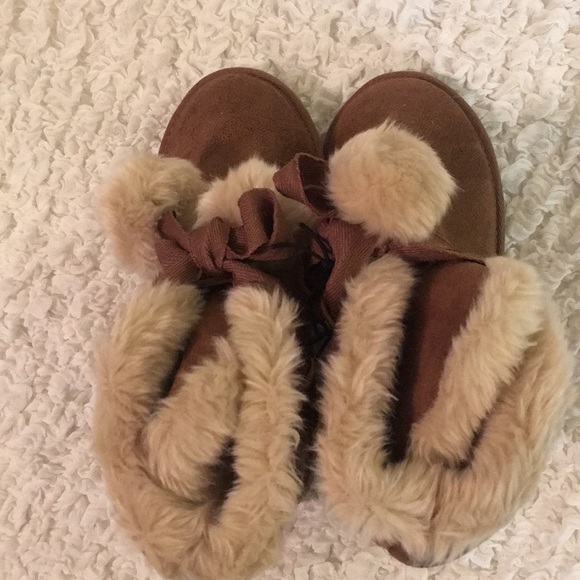 Brown Furry Pom Pom Booties - Picture 8 of 9